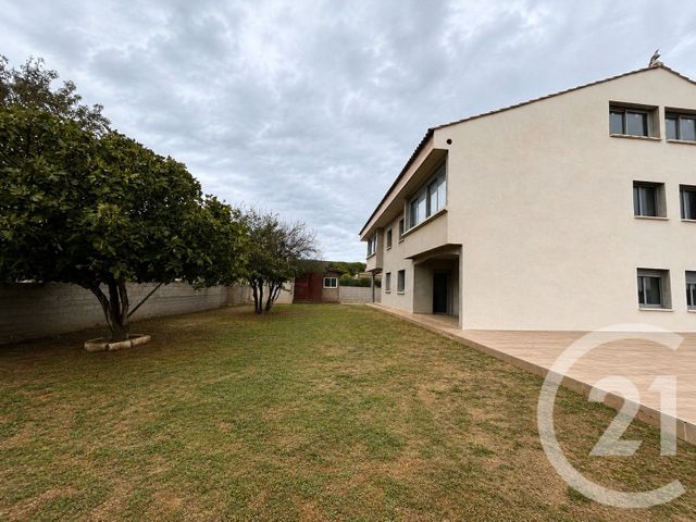 maison à vendre - 21 pièces - 566.7 m2 - VIC LA GARDIOLE - 34 - LANGUEDOC-ROUSSILLON - Century 21 Agence De La Gardiole