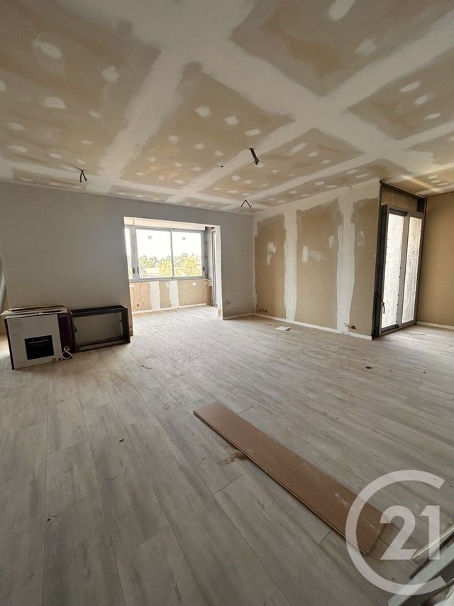 maison à vendre - 21 pièces - 566.7 m2 - VIC LA GARDIOLE - 34 - LANGUEDOC-ROUSSILLON - Century 21 Agence De La Gardiole