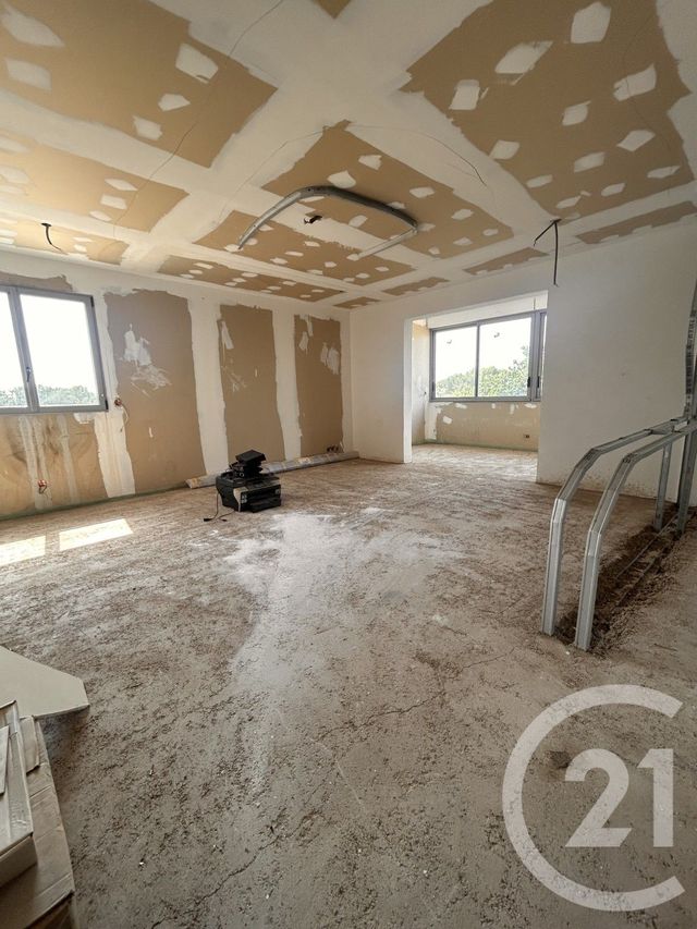 maison à vendre - 21 pièces - 566.7 m2 - VIC LA GARDIOLE - 34 - LANGUEDOC-ROUSSILLON - Century 21 Agence De La Gardiole