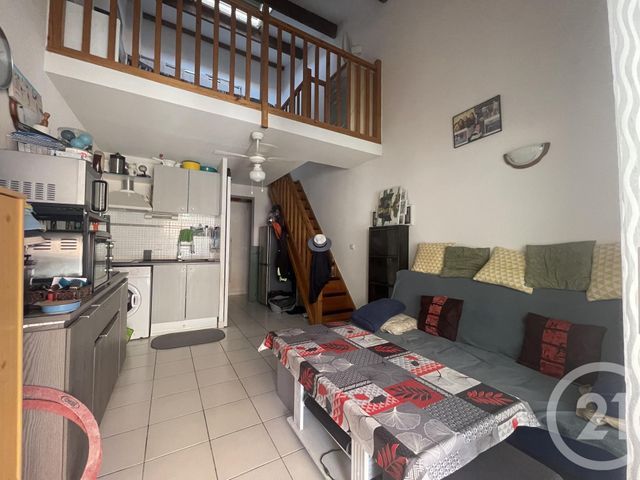 Afficher la photo en grand Appartement Duplex à vendre - 2 pièces - 27.8 m2 - FRONTIGNAN - 34 - LANGUEDOC-ROUSSILLON - Century 21 Agence De La Gardiole