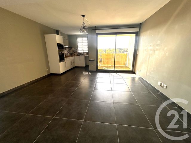 Appartement T3 à vendre - 3 pièces - 65.4 m2 - MONTBAZIN - 34 - LANGUEDOC-ROUSSILLON - Century 21 Agence De La Gardiole