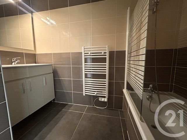 Appartement T3 à vendre - 3 pièces - 65.4 m2 - MONTBAZIN - 34 - LANGUEDOC-ROUSSILLON - Century 21 Agence De La Gardiole