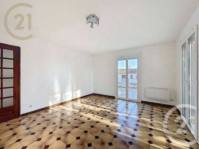 Appartement F3 à vendre - 3 pièces - 79.0 m2 - FRONTIGNAN - 34 - LANGUEDOC-ROUSSILLON - Century 21 Agence De La Gardiole