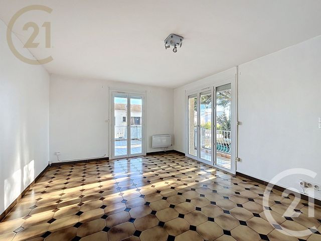 Appartement F3 à vendre - 3 pièces - 79.0 m2 - FRONTIGNAN - 34 - LANGUEDOC-ROUSSILLON - Century 21 Agence De La Gardiole