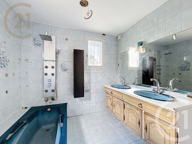 Appartement F3 à vendre - 3 pièces - 75.0 m2 - FRONTIGNAN - 34 - LANGUEDOC-ROUSSILLON - Century 21 Agence De La Gardiole