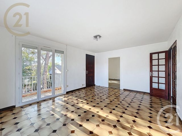 Appartement F3 à louer - 3 pièces - 78.75 m2 - FRONTIGNAN - 34 - LANGUEDOC-ROUSSILLON - Century 21 Agence De La Gardiole