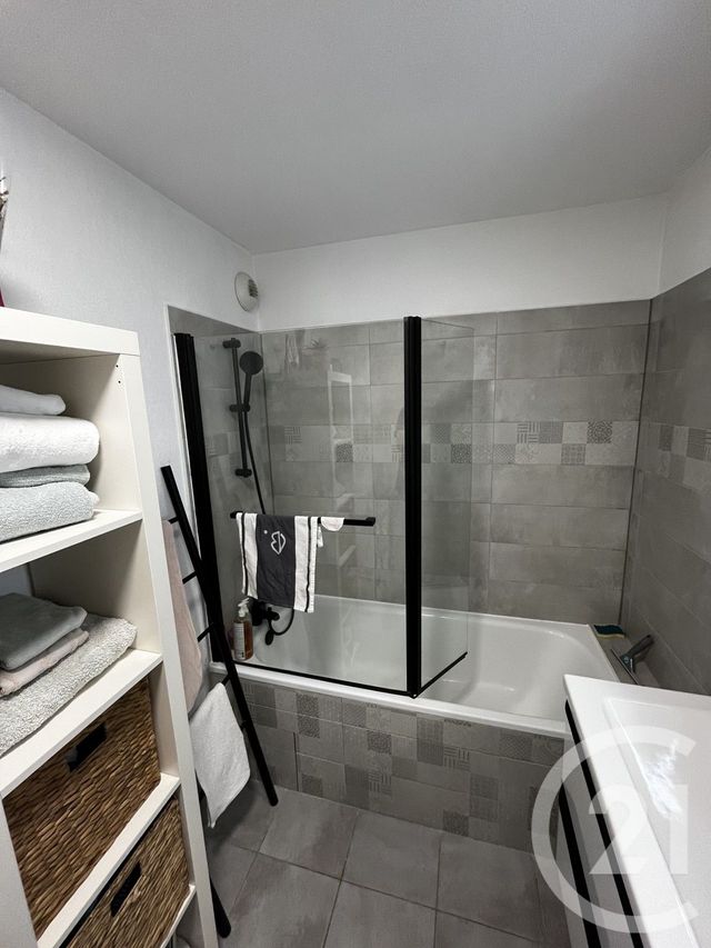 Appartement T2 à vendre - 2 pièces - 43.27 m2 - GIGEAN - 34 - LANGUEDOC-ROUSSILLON - Century 21 Agence De La Gardiole