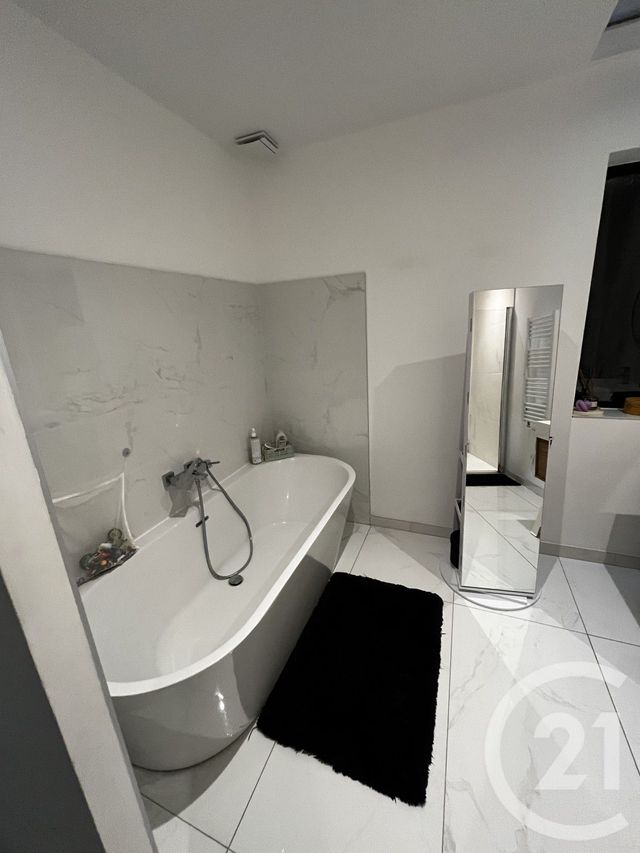 Appartement F3 bis à louer - 4 pièces - 82.34 m2 - SETE - 34 - LANGUEDOC-ROUSSILLON - Century 21 Agence De La Gardiole