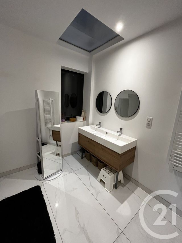 Appartement F3 bis à louer - 4 pièces - 82.34 m2 - SETE - 34 - LANGUEDOC-ROUSSILLON - Century 21 Agence De La Gardiole