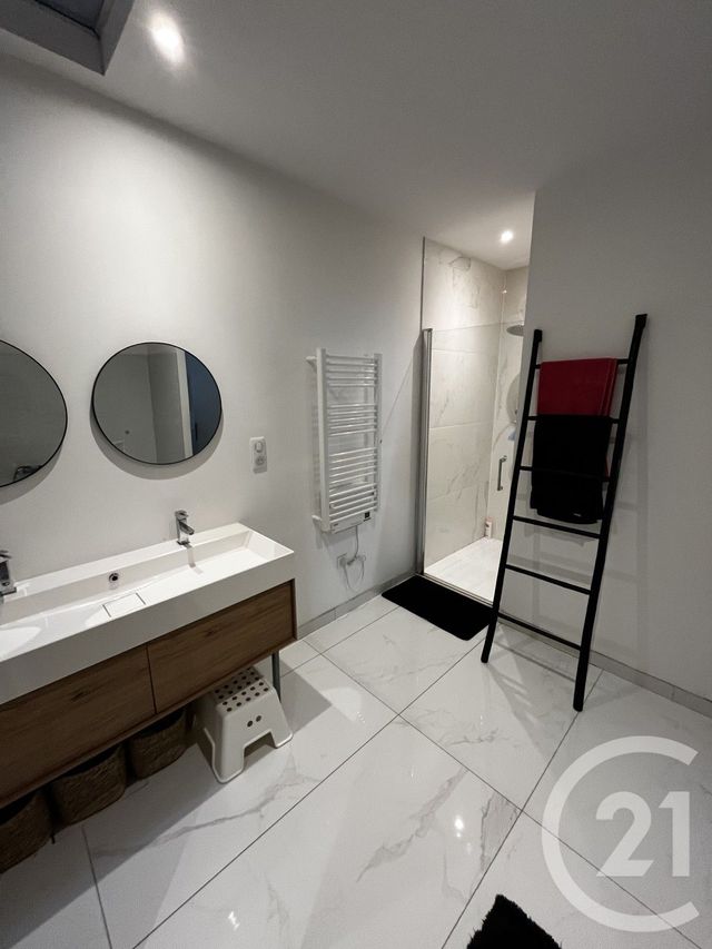 Appartement F3 bis à louer - 4 pièces - 82.34 m2 - SETE - 34 - LANGUEDOC-ROUSSILLON - Century 21 Agence De La Gardiole