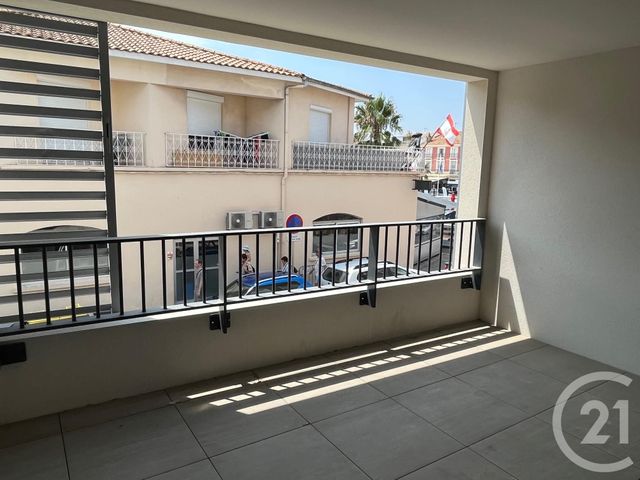 Appartement F2 à louer - 2 pièces - 44.06 m2 - MEZE - 34 - LANGUEDOC-ROUSSILLON - Century 21 Agence De La Gardiole