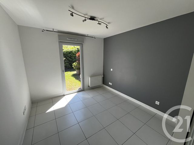 Appartement F3 à louer - 3 pièces - 61.72 m2 - POUSSAN - 34 - LANGUEDOC-ROUSSILLON - Century 21 Agence De La Gardiole