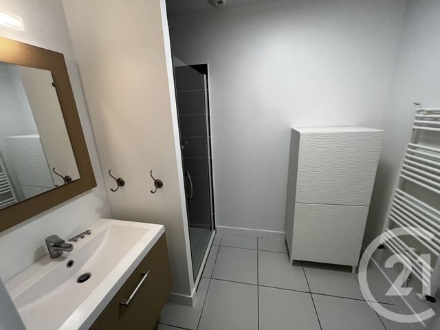 Appartement F3 à louer - 3 pièces - 61.72 m2 - POUSSAN - 34 - LANGUEDOC-ROUSSILLON - Century 21 Agence De La Gardiole