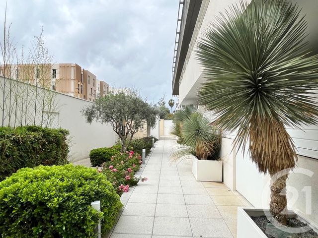 Appartement T2 à vendre - 2 pièces - 46.6 m2 - JUVIGNAC - 34 - LANGUEDOC-ROUSSILLON - Century 21 Agence De La Gardiole