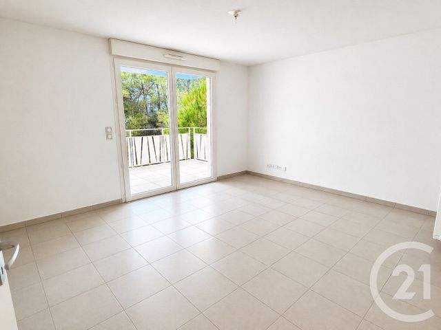 Appartement T2 à vendre - 2 pièces - 46.6 m2 - JUVIGNAC - 34 - LANGUEDOC-ROUSSILLON - Century 21 Agence De La Gardiole