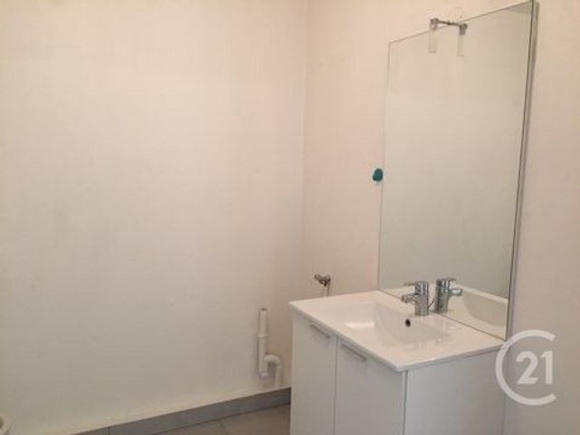 Appartement F2 à louer - 2 pièces - 38.17 m2 - AVIGNON - 84 - PROVENCE-ALPES-COTE-D-AZUR - Century 21 Agence De La Gardiole