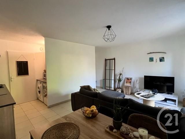 Appartement F2 à louer - 2 pièces - 49.0 m2 - FRONTIGNAN - 34 - LANGUEDOC-ROUSSILLON - Century 21 Agence De La Gardiole