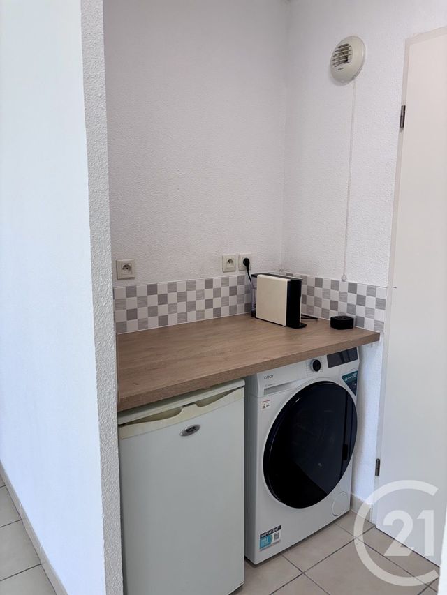 Appartement F2 à vendre - 2 pièces - 46.33 m2 - FRONTIGNAN - 34 - LANGUEDOC-ROUSSILLON - Century 21 Agence De La Gardiole