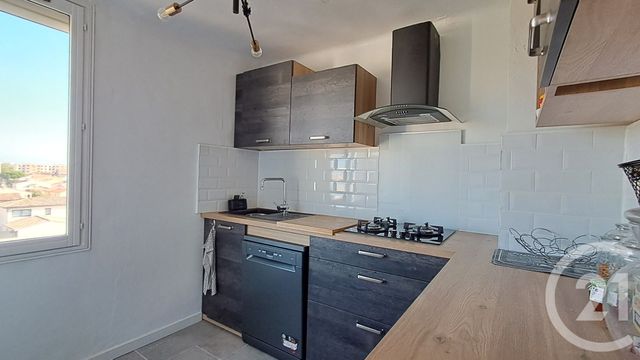Appartement F3 bis à vendre - 4 pièces - 84.0 m2 - FRONTIGNAN - 34 - LANGUEDOC-ROUSSILLON - Century 21 Agence De La Gardiole