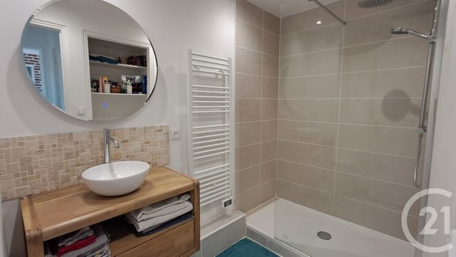 Appartement F3 bis à vendre - 4 pièces - 84.0 m2 - FRONTIGNAN - 34 - LANGUEDOC-ROUSSILLON - Century 21 Agence De La Gardiole