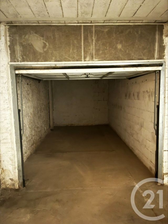 parking à louer - 15.8 m2 - FRONTIGNAN - 34 - LANGUEDOC-ROUSSILLON - Century 21 Agence De La Gardiole