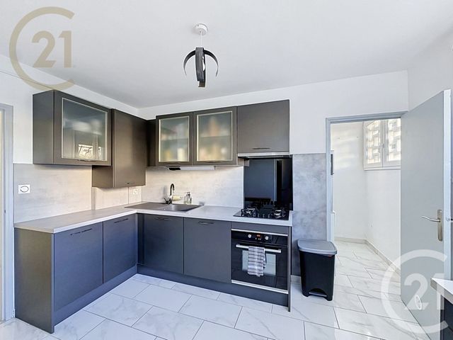 Appartement T6 à vendre - 6 pièces - 108.31 m2 - FRONTIGNAN - 34 - LANGUEDOC-ROUSSILLON - Century 21 Agence De La Gardiole