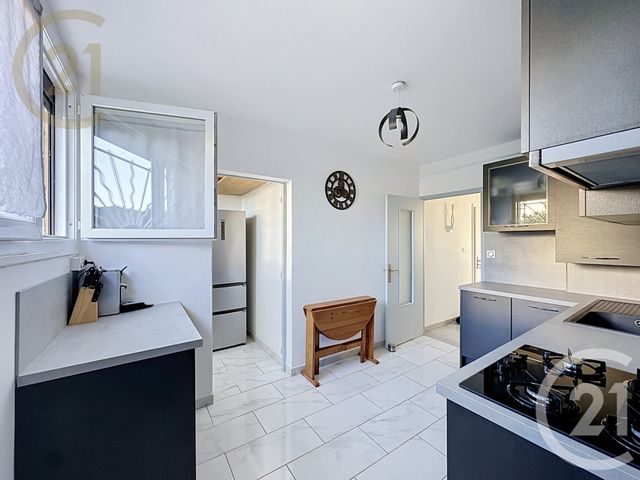 Appartement T6 à vendre - 6 pièces - 108.31 m2 - FRONTIGNAN - 34 - LANGUEDOC-ROUSSILLON - Century 21 Agence De La Gardiole
