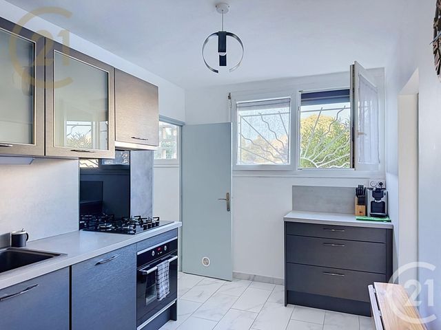 Appartement T6 à vendre - 6 pièces - 108.31 m2 - FRONTIGNAN - 34 - LANGUEDOC-ROUSSILLON - Century 21 Agence De La Gardiole